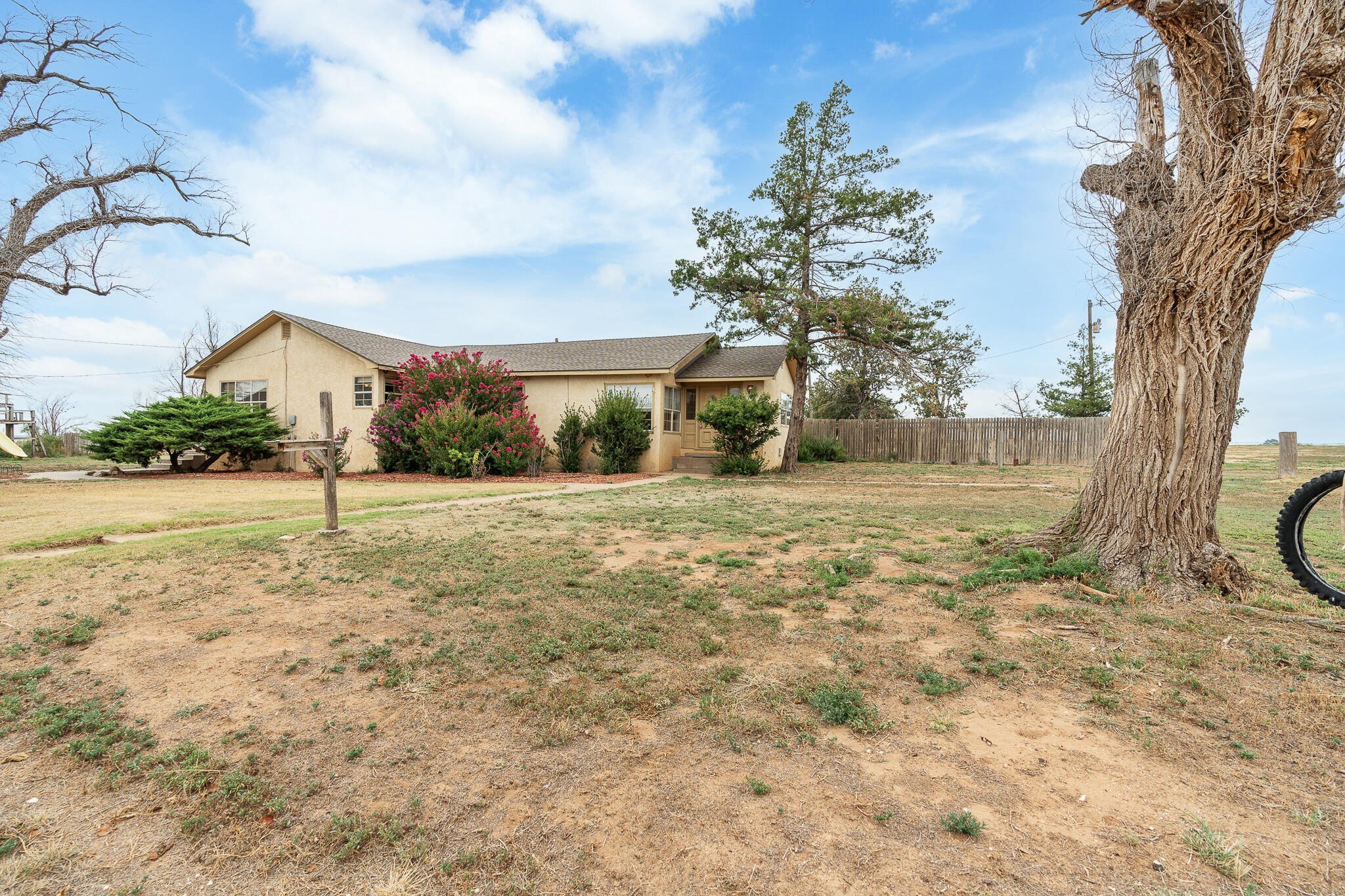 Single Family 2BR 1BA - 2723 Cr Road O, Friona, TX