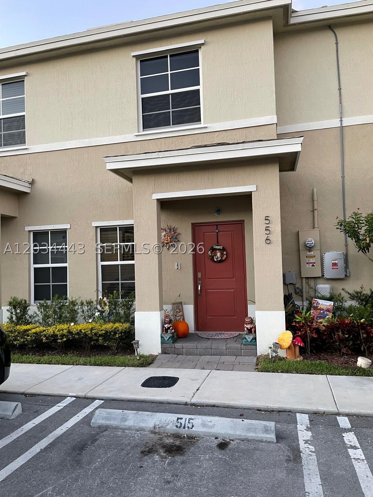 Single Family 2BR 3BA - 556 NE 5th St, Florida City, FL