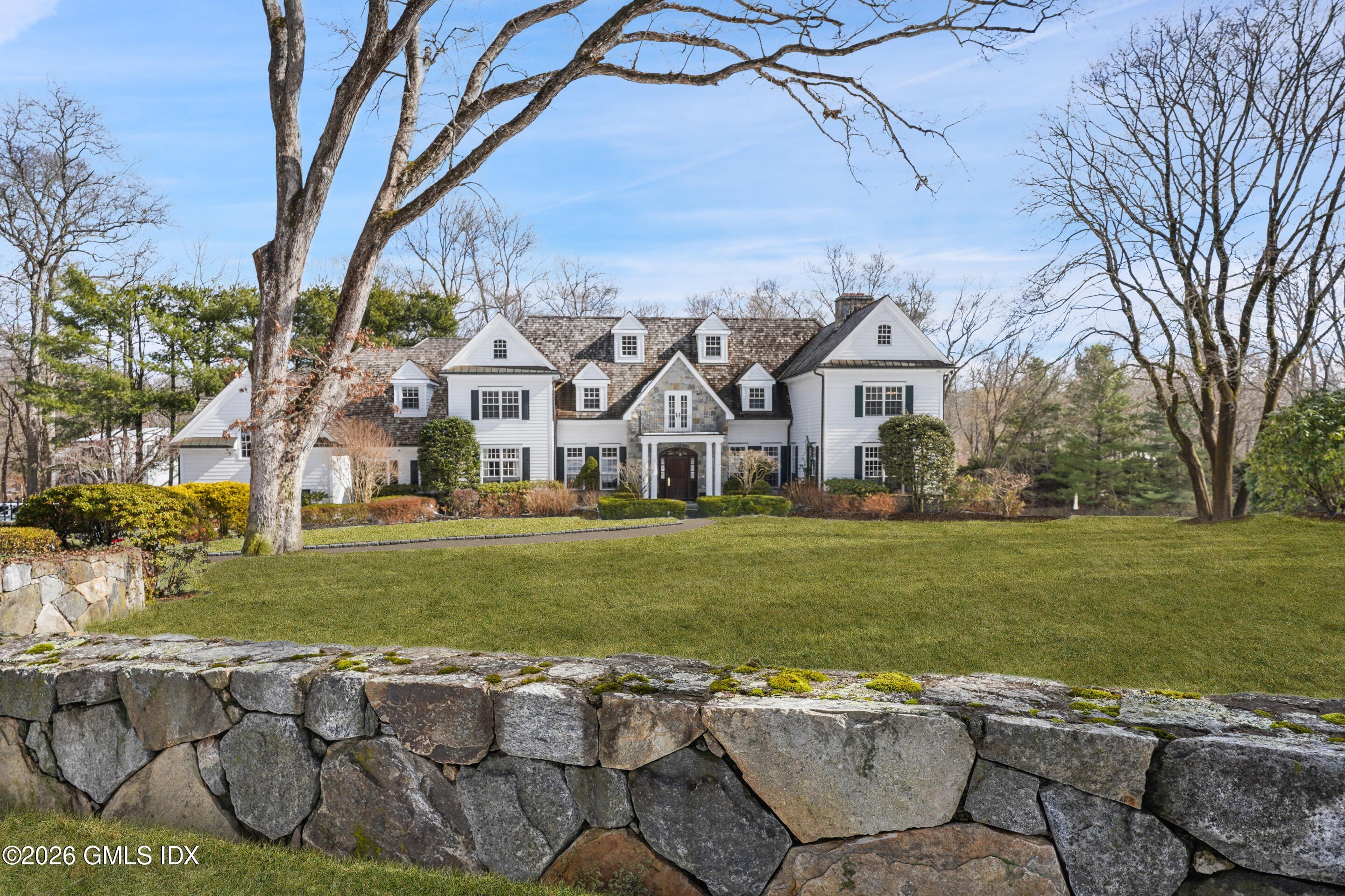 Single Family 6BR 8BA - 15 Vineyard Lane, Greenwich, CT