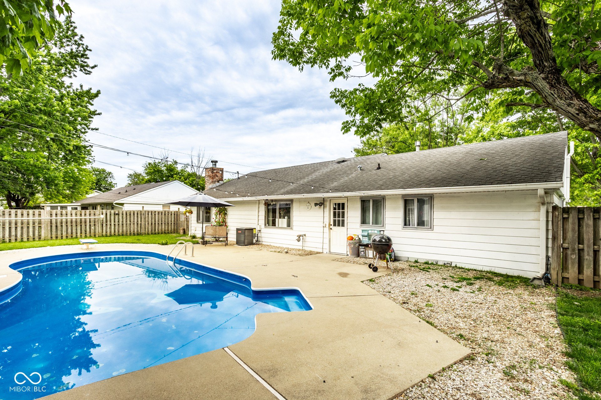 Single Family 3BR 2BA - 829 Willark Drive, New Whiteland, IN