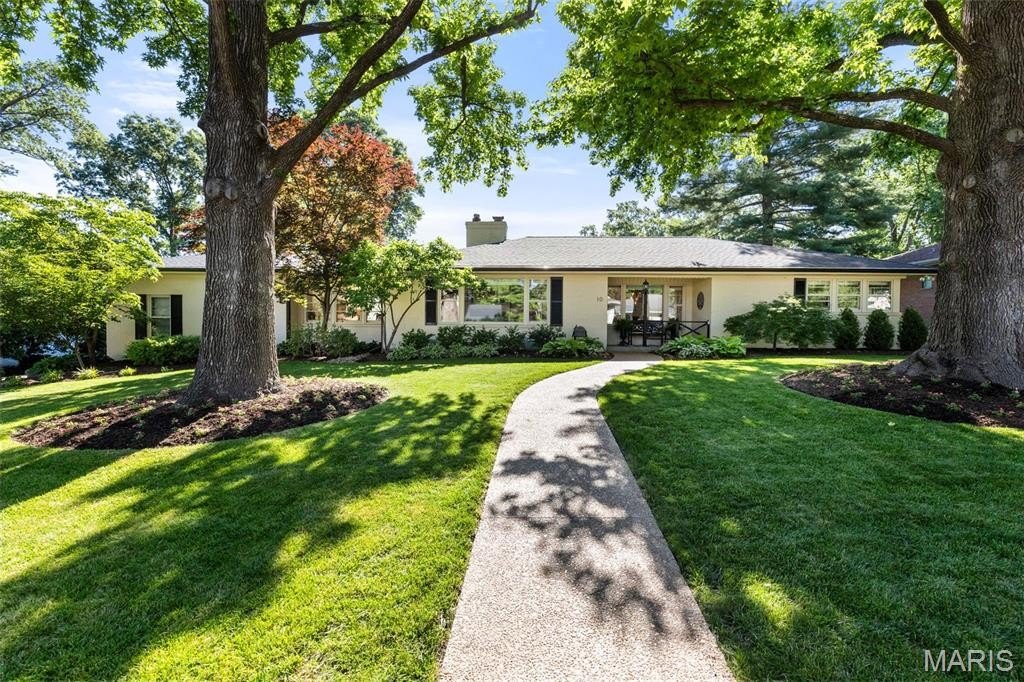 Single Family 3BR 2BA - 10 Ridge Line Drive, Warson Woods, MO