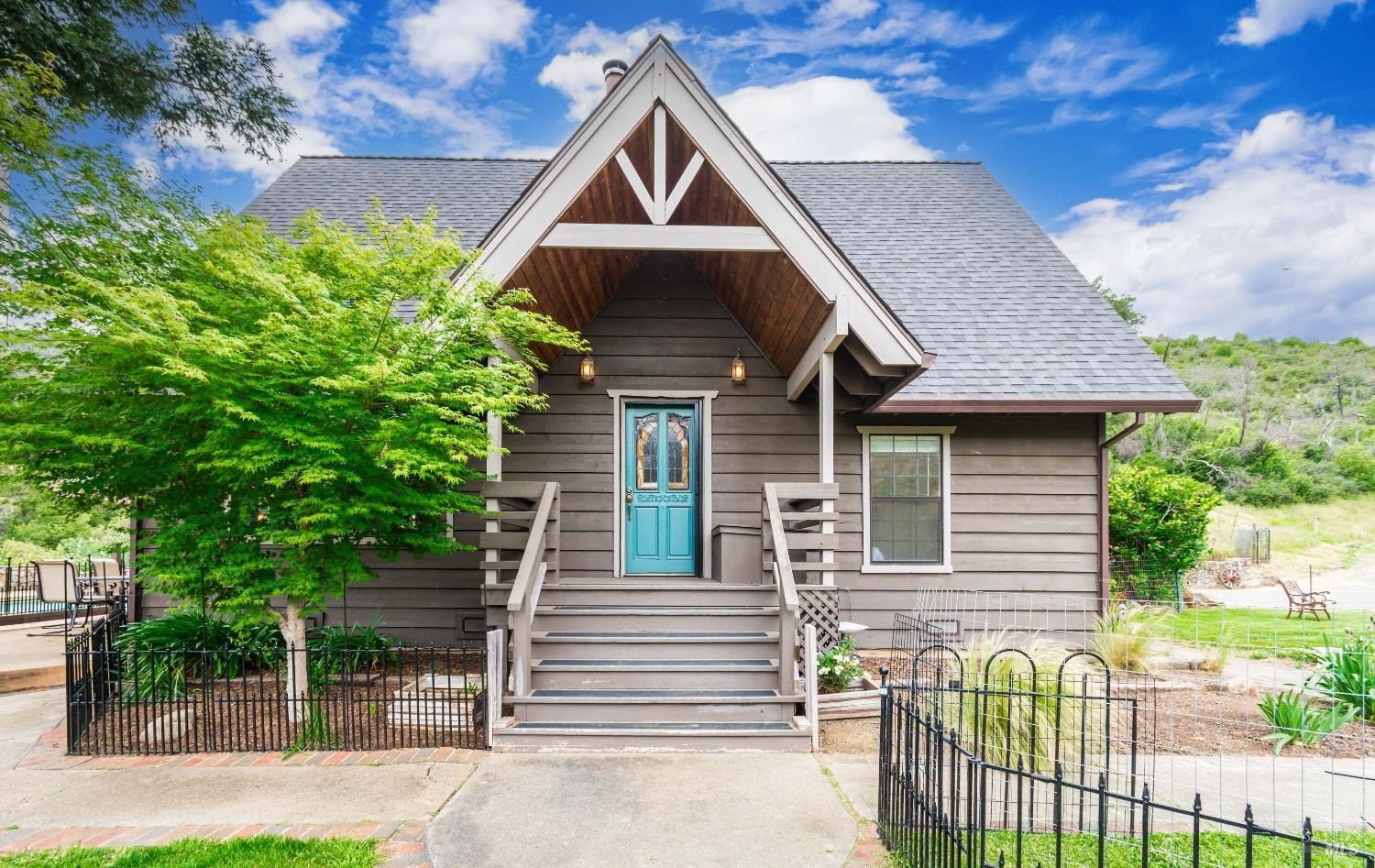Single Family 2BR 3BA - 3955 E Highway 128 Highway, St. Helena, CA