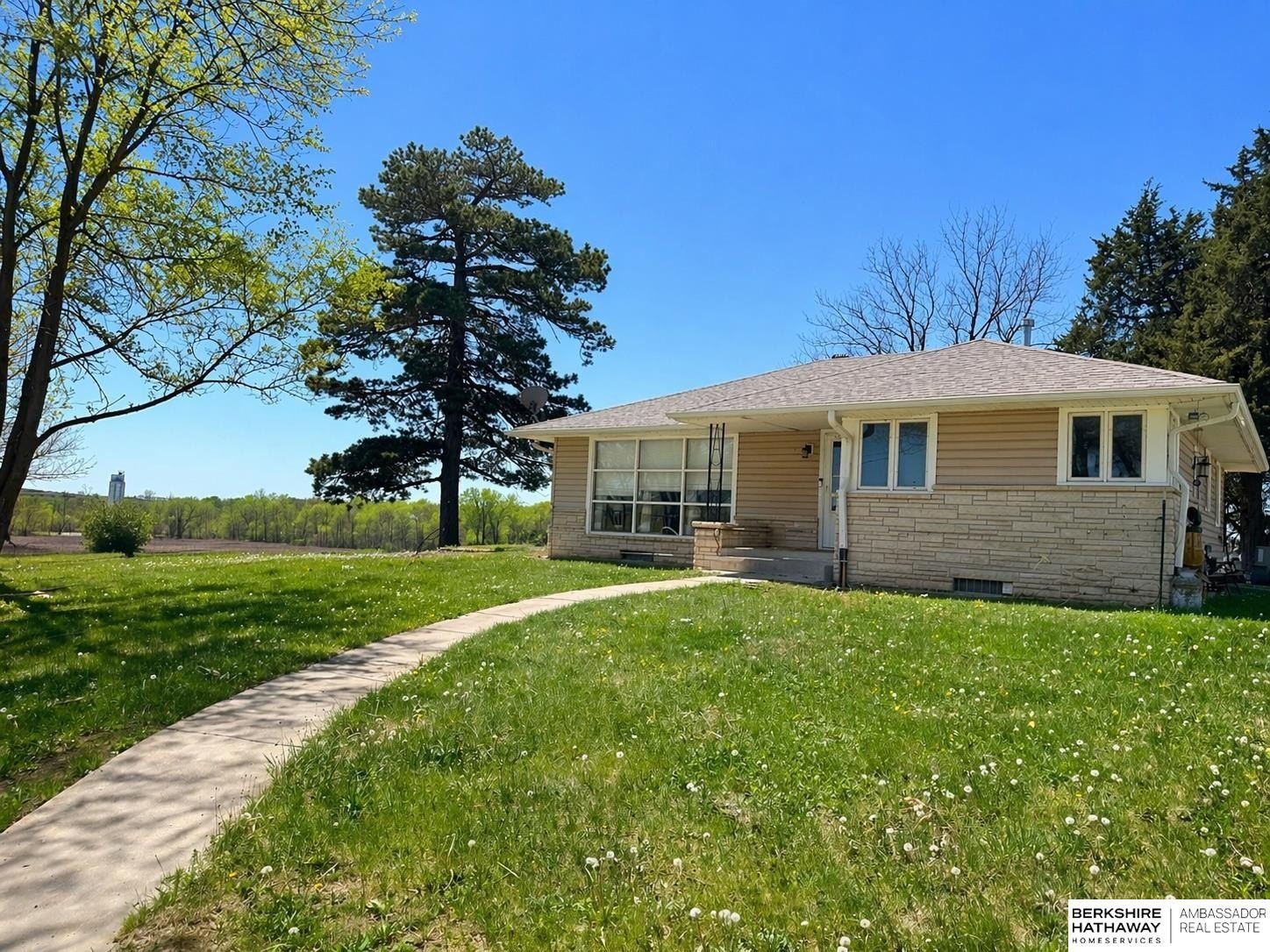 Single Family 3BR 1BA - 853 F Road, Palmyra, NE
