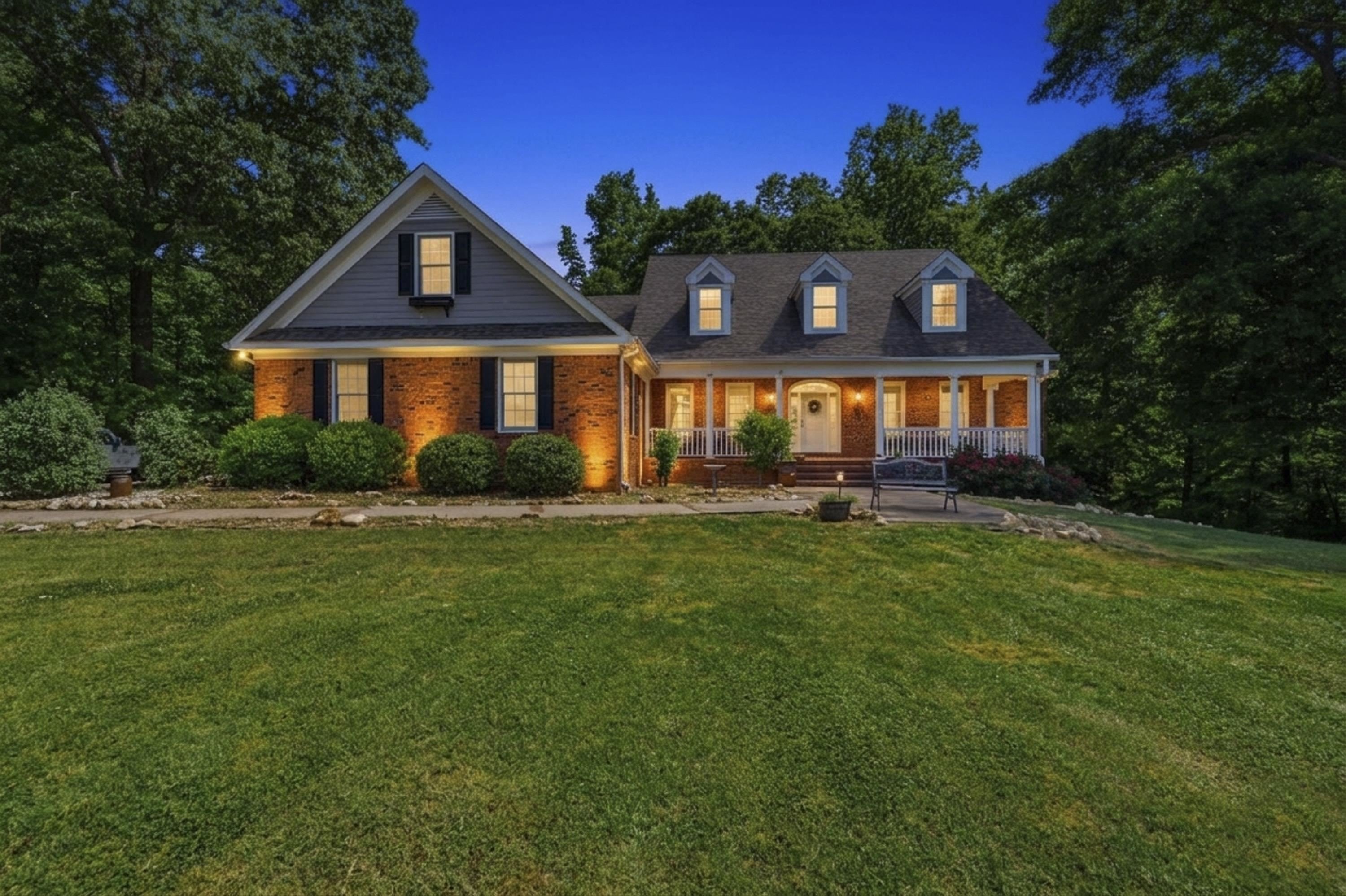 Single Family 4BR 4BA - 1401 FIELDCREST COURT, Buckhead, GA