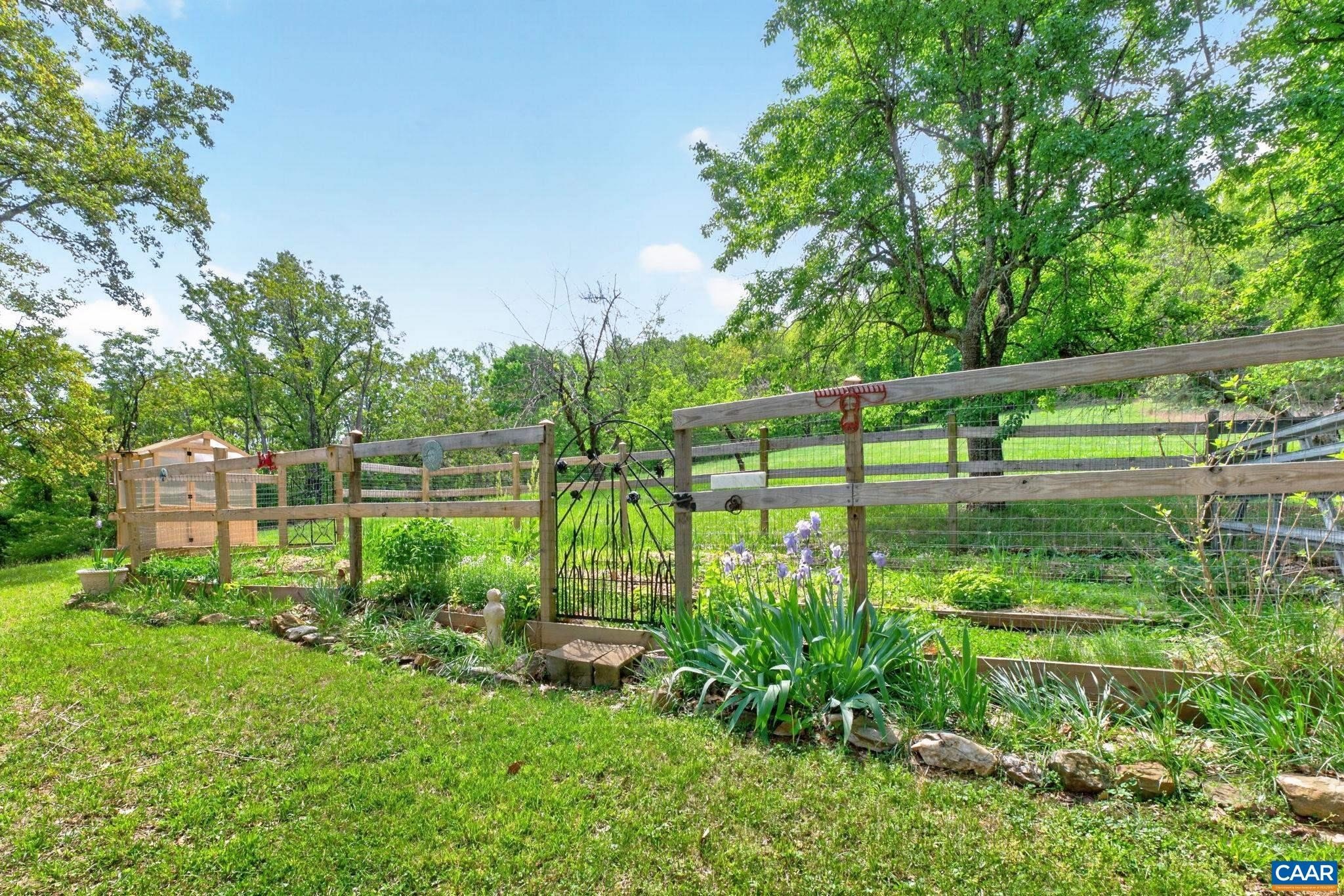 Single Family 3BR 3BA - 5407 TURKEY SAG RD, KESWICK, VA