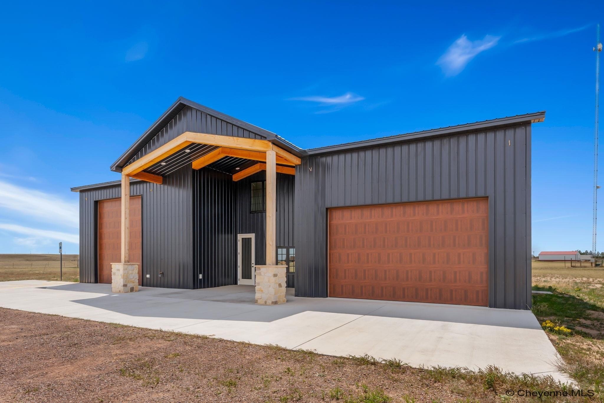 Single Family 3BR 3BA - 3631 SKY TRAIN CT, Cheyenne, WY
