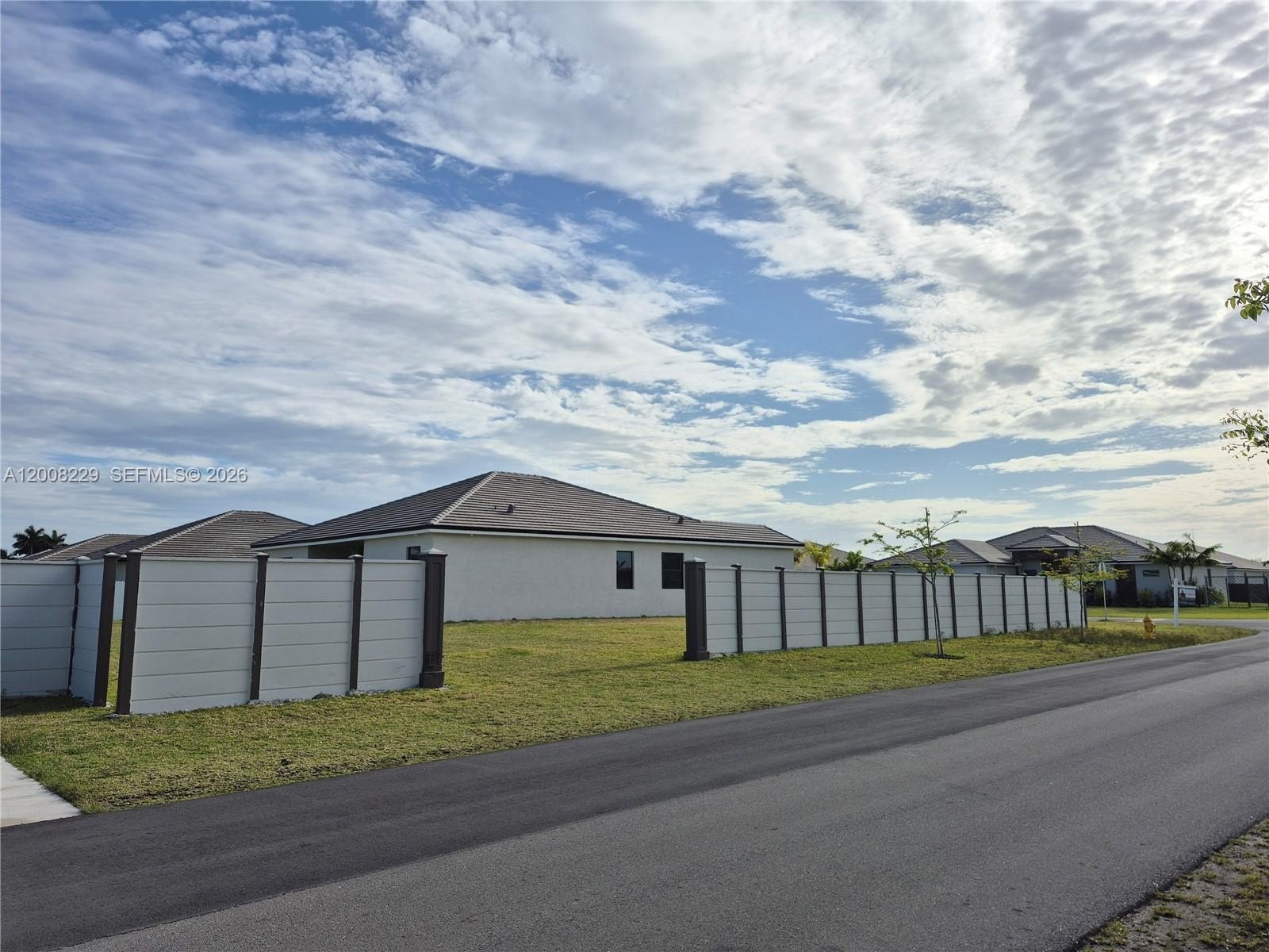 Single Family 4BR 3BA - 30772 SW 192nd Ct, Homestead, FL