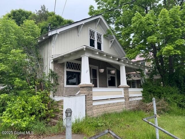 257 Main St