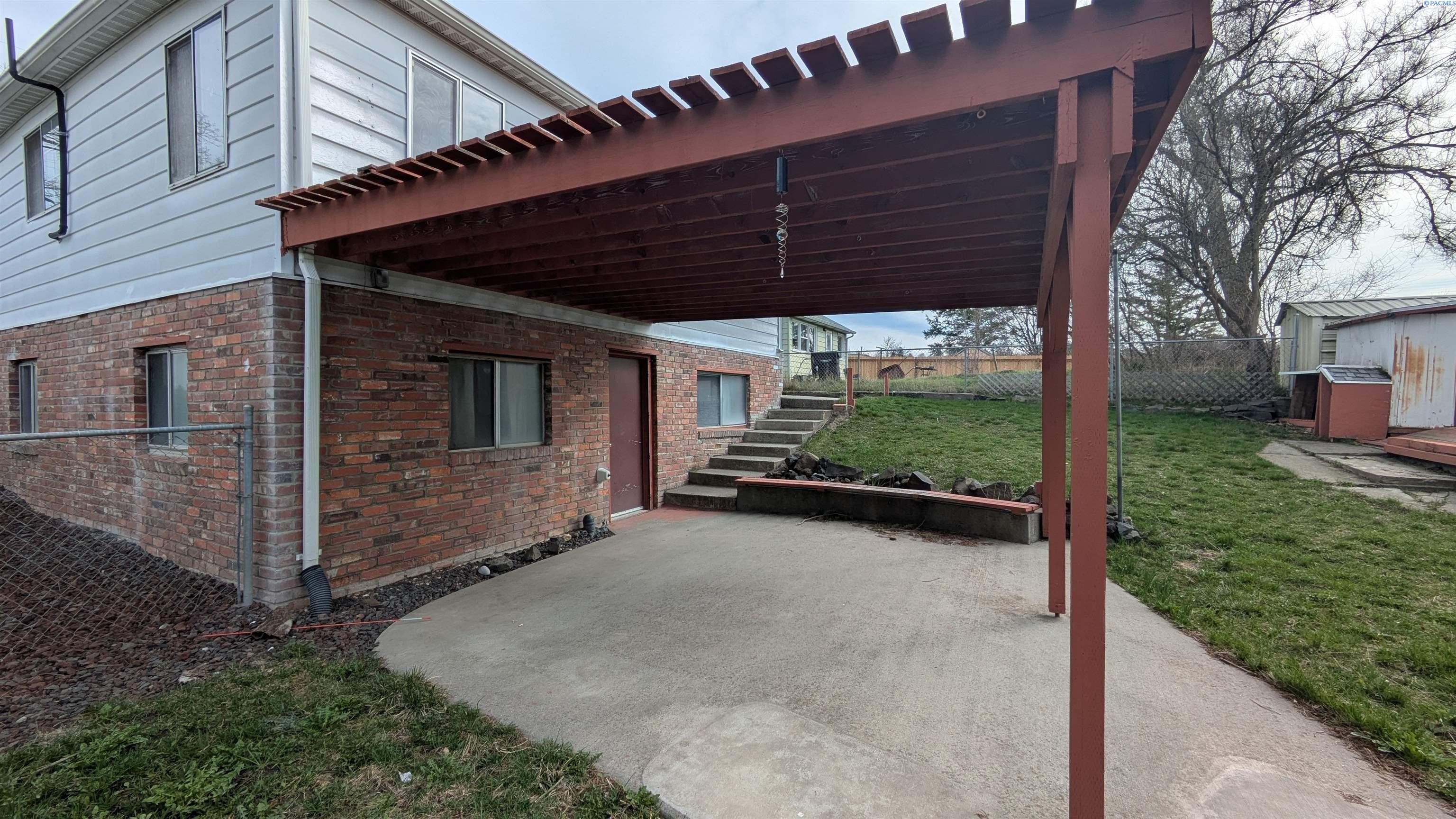 Other 4BR 2BA - 321 NW Cleveland St, Pullman, WA