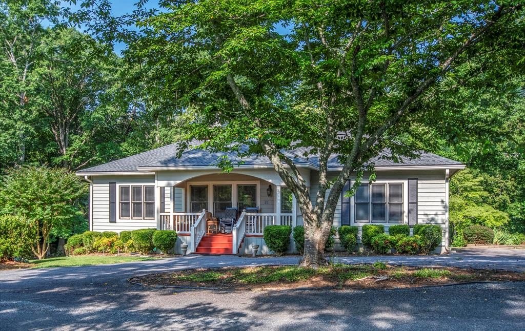 Single Family 3BR 2BA - 53 Windjammer Court, Hiawassee, GA