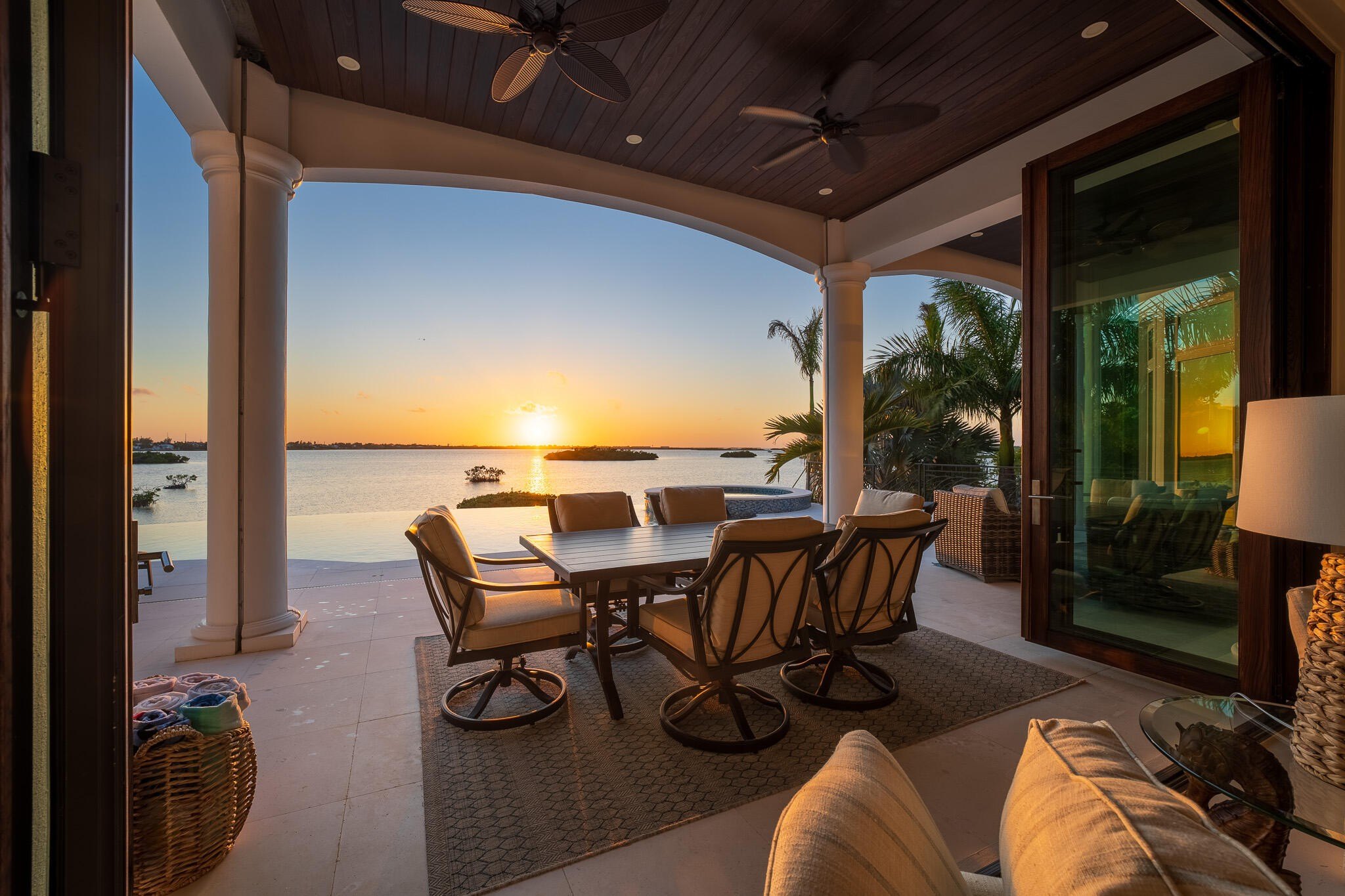 Single Family 4BR 4BA - 42 Cannon Royal Drive, Shark Key, FL
