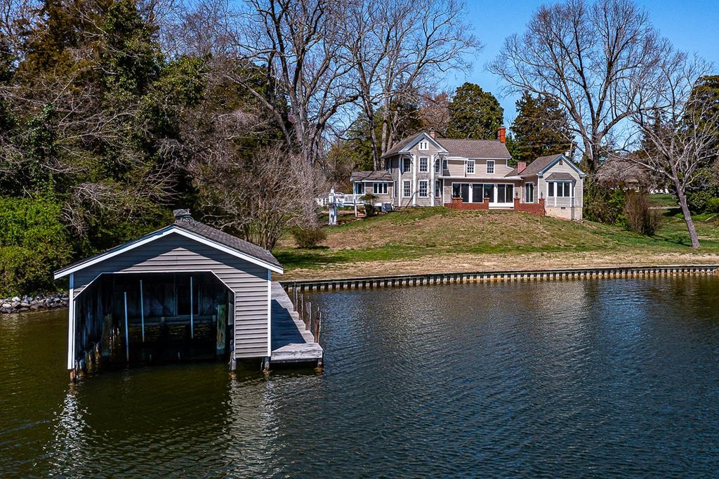 391 Steamboat Rd  