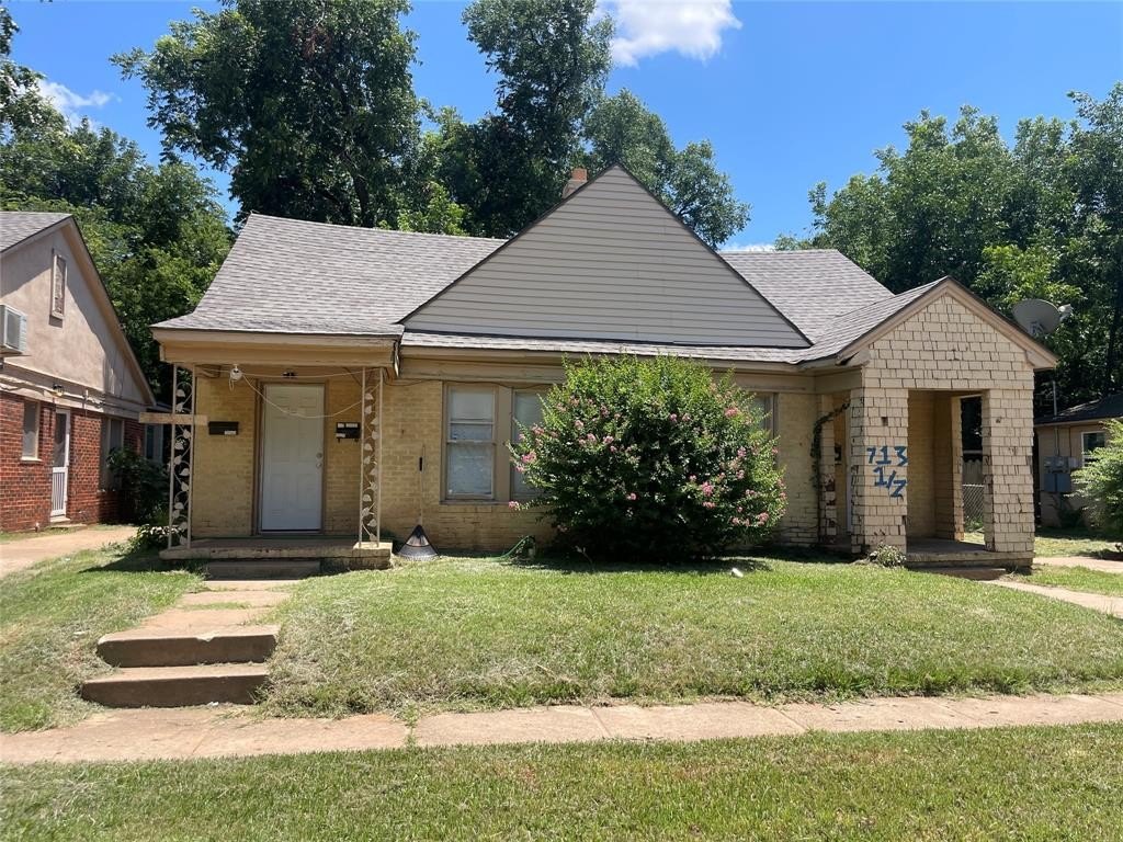 Triplex 3BR 3BA - 713 Baylor Street, Wichita Falls, TX