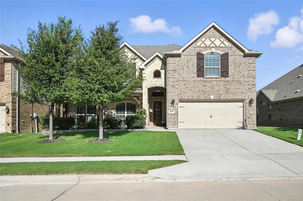 Single Family 6BR 4BA - 6153 Gibbons Creek Street, Fort Worth, TX