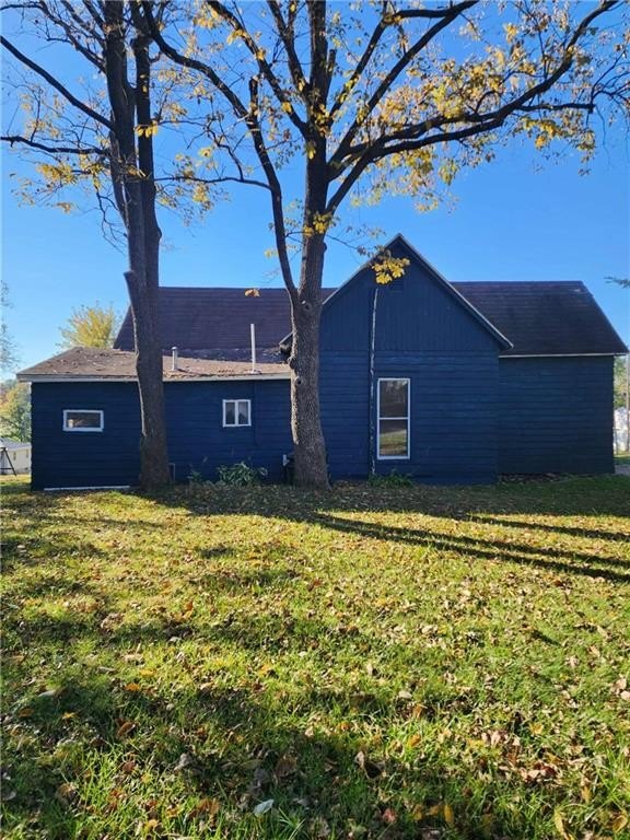 Single Family 3BR 2BA - 307 N 14th Street, Savannah, MO