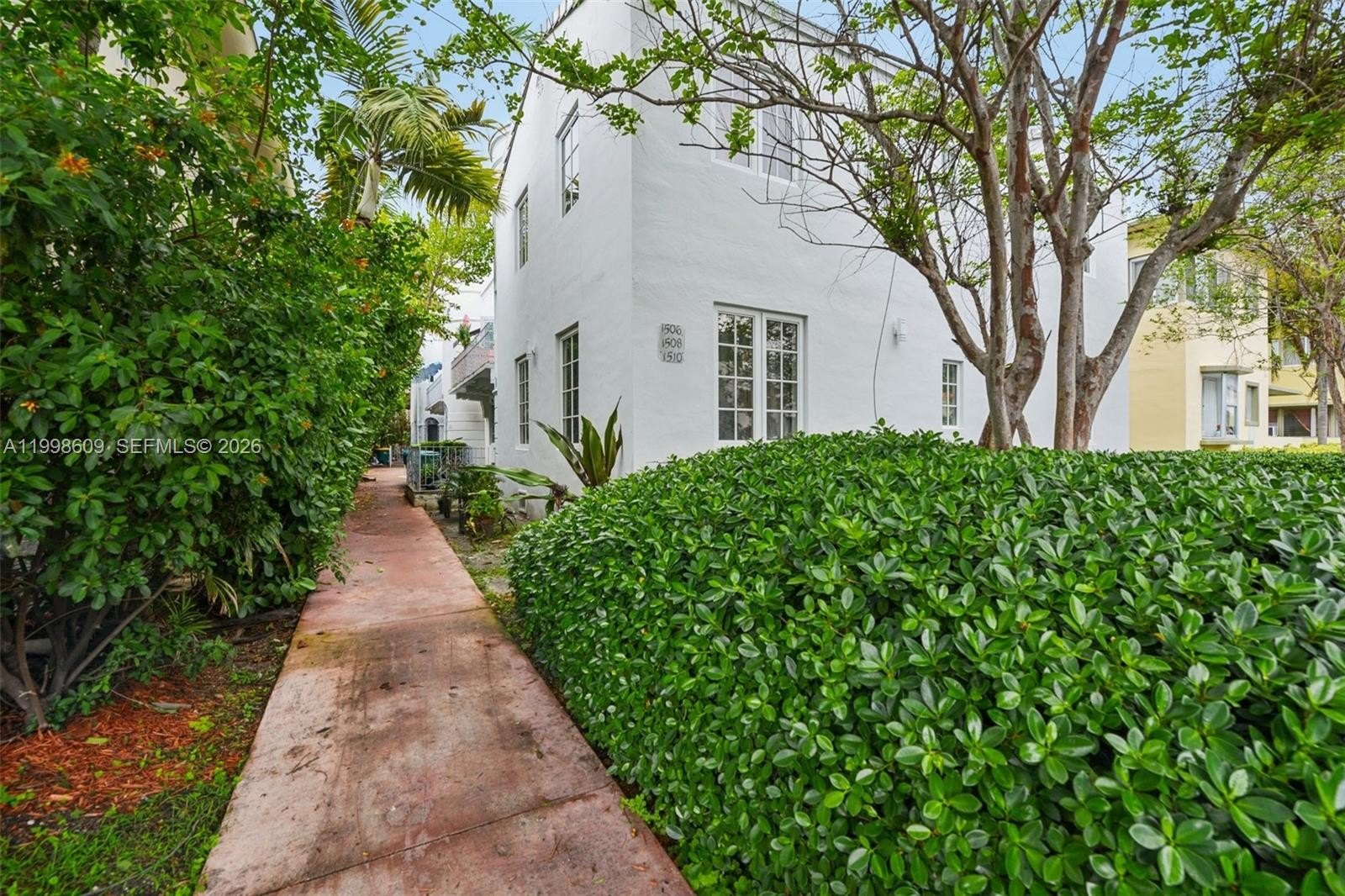 Co-op 2BR 2BA - 1510 Meridian Ave, Miami Beach, FL