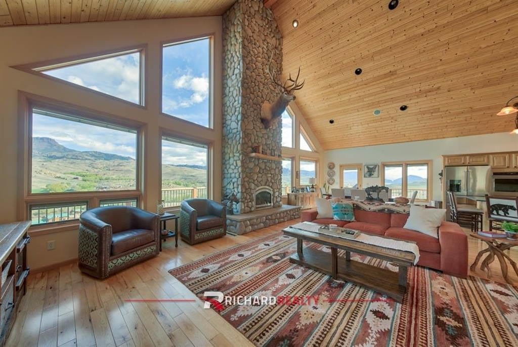 Single Family 5BR 4BA - 66 Stagecoach Trl, Cody, WY