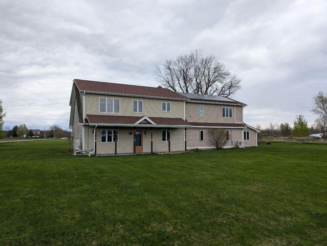 Single Family 4BR 3BA - 913 N End W Road, North Hero, VT