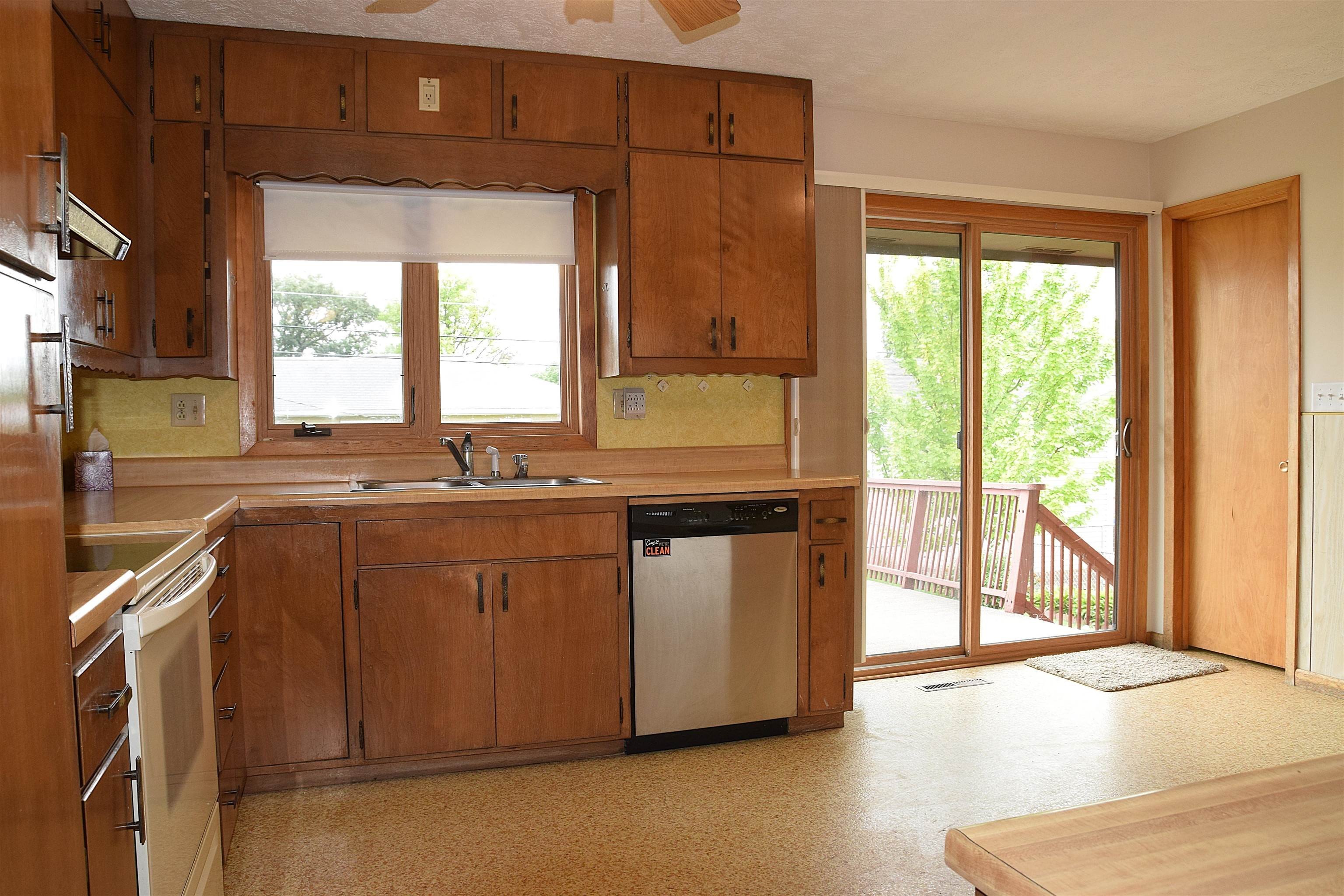 Single Family 3BR 3BA - 1709 22nd Street, Columbus, NE