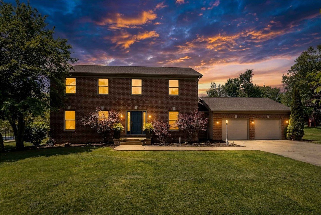 Single Family 4BR 3BA - 7 Carriage Ln, Pine Twp, PA