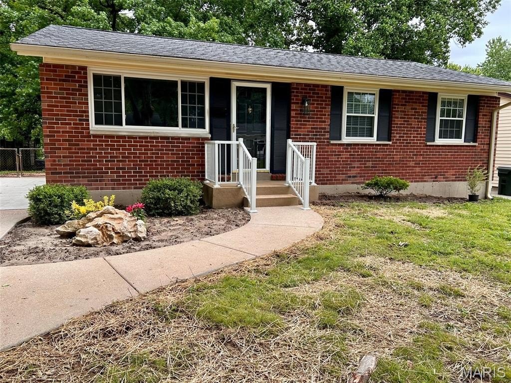 Single Family 3BR 1BA - 7374 Tannoia Drive, Hazelwood, MO