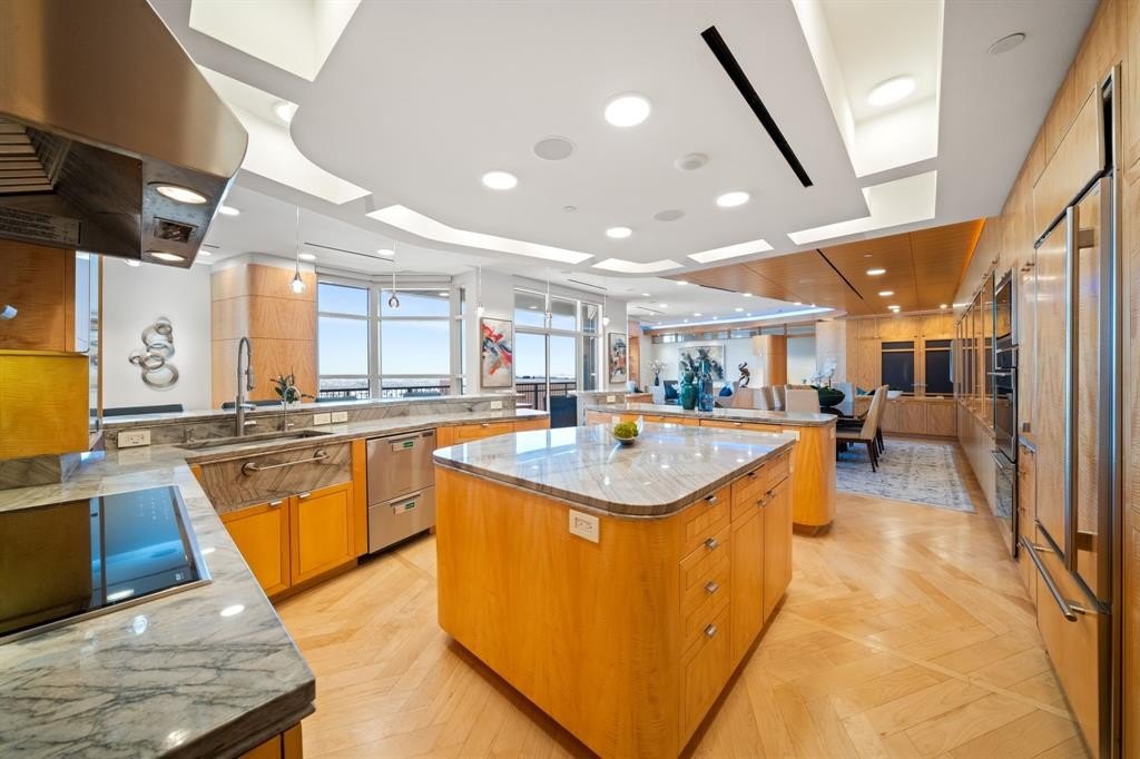 Condo 2BR 2BA - 330 Las Colinas Boulevard E, Irving, TX