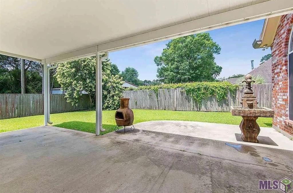 Single Family 3BR 2BA - 7432 Lake Meadow Drive, Livingston, LA