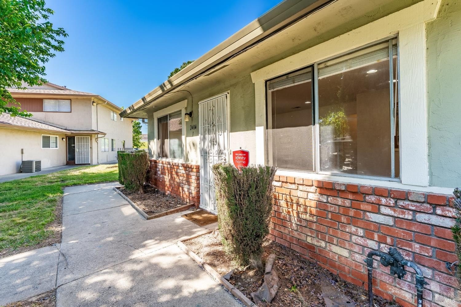Condo 2BR 1BA - 2404 Peppertree Court, Antioch, CA
