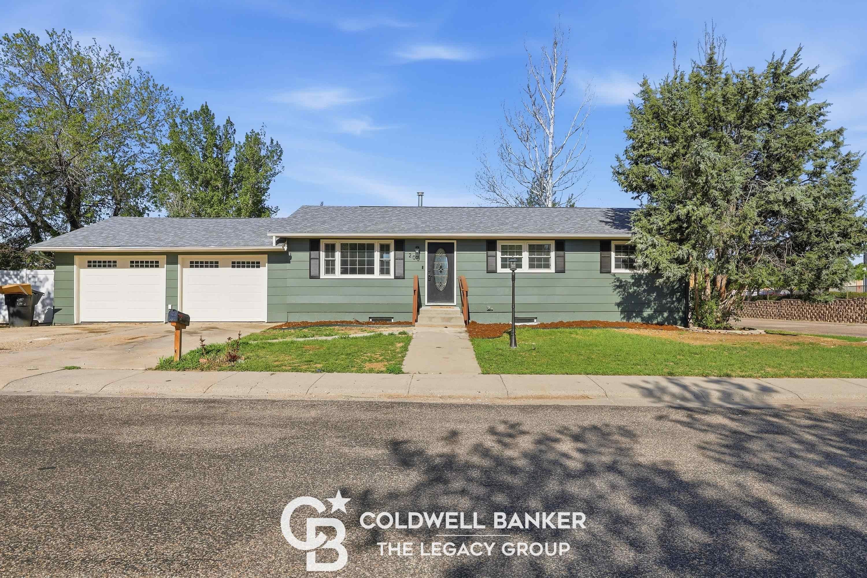 Single Family 4BR 2BA - 200 Wind River, Casper, WY