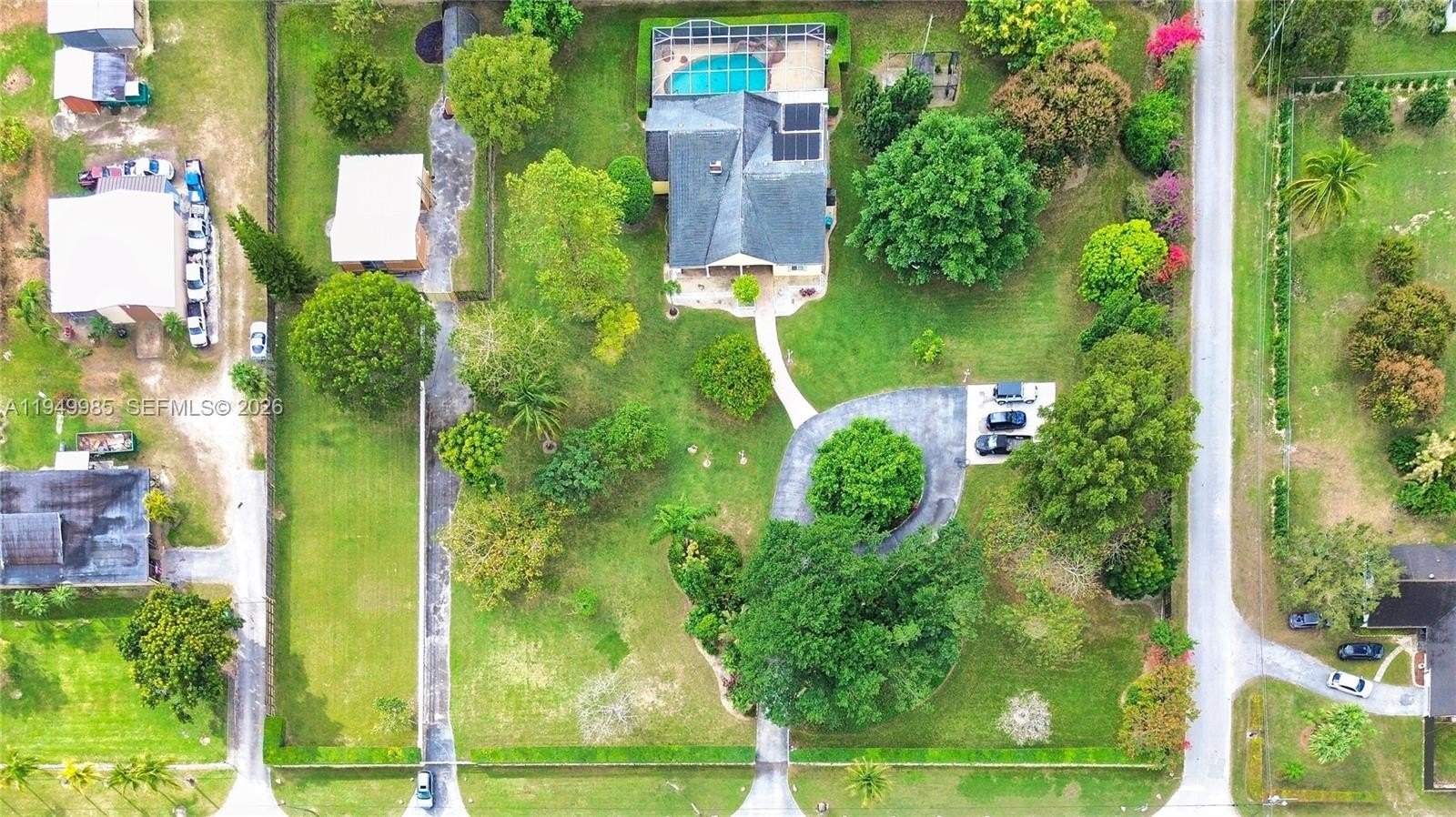 Single Family 5BR 3BA - 19280 SW 304th St, Homestead, FL