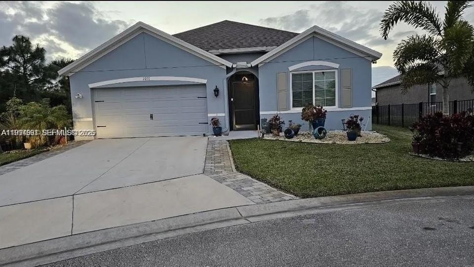 2271 SW Arlington Dr SW  