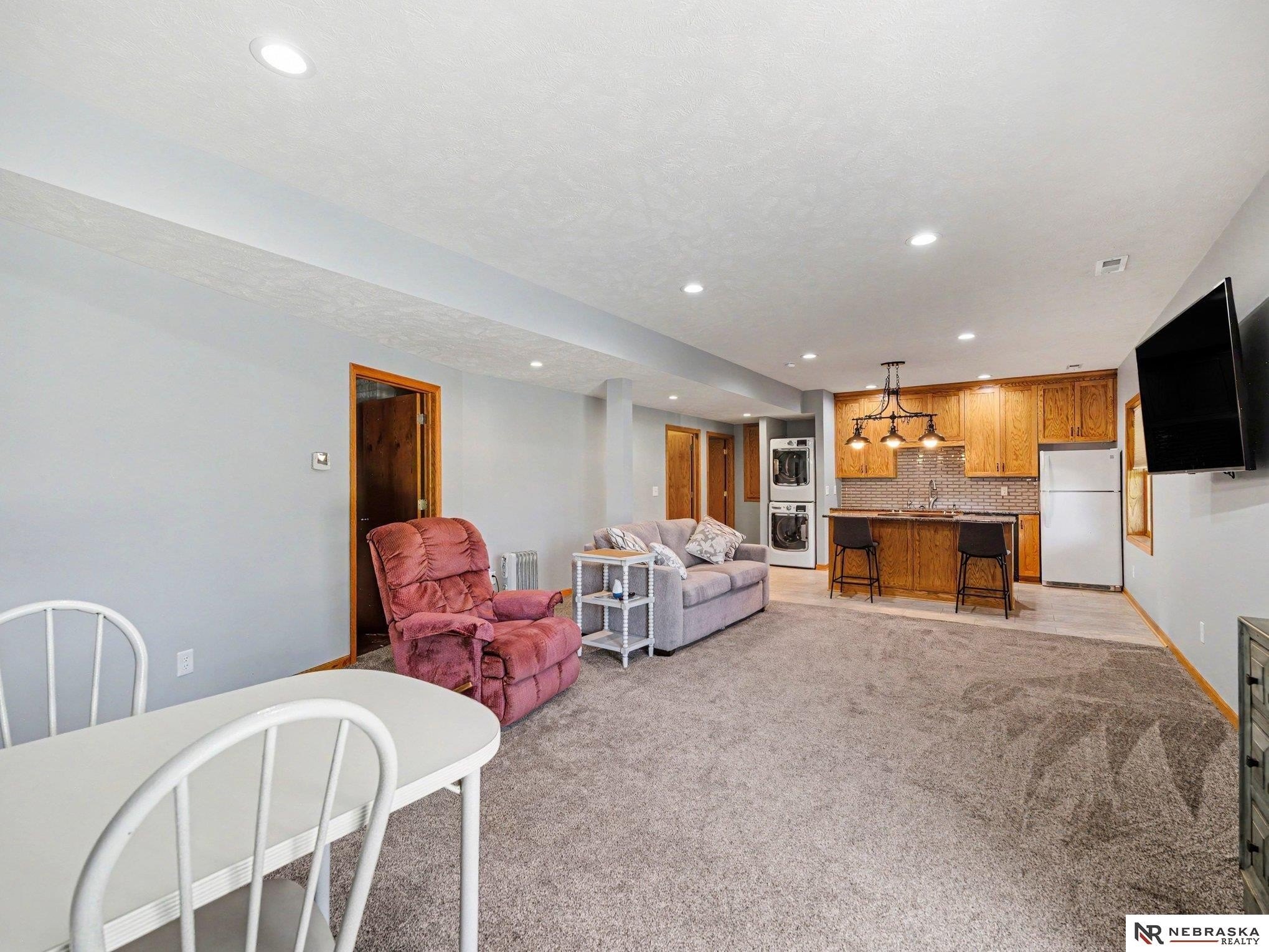 Single Family 4BR 3BA - 21984 Bobwhite Avenue, Gretna, NE