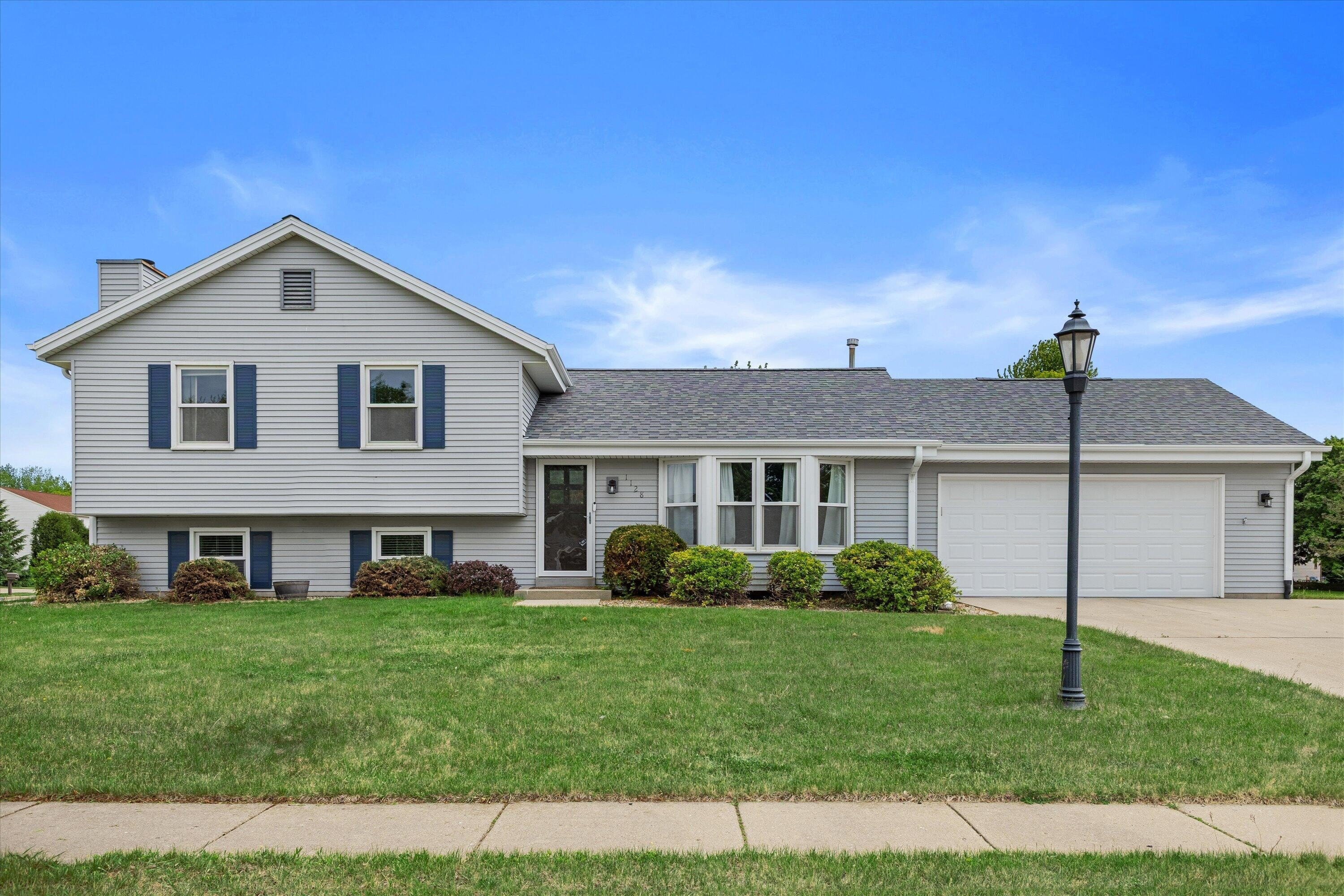 Other 4BR 2BA - 1128 Lake Park Dr, Pewaukee, WI