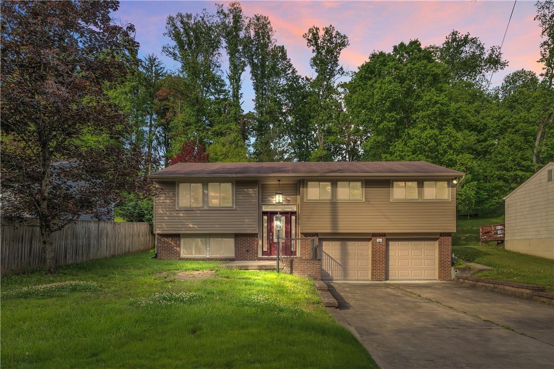 Single Family 3BR 3BA - 721 Pine Valley Drive, Plum Boro, PA