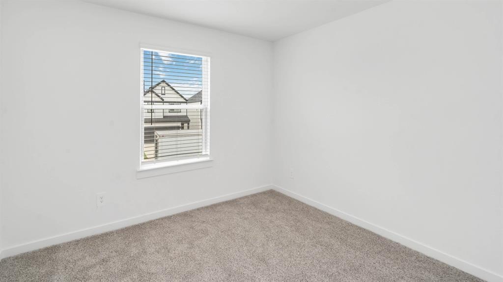 Single Family 4BR 3BA - 900 Jefferson Way, Sherman, TX