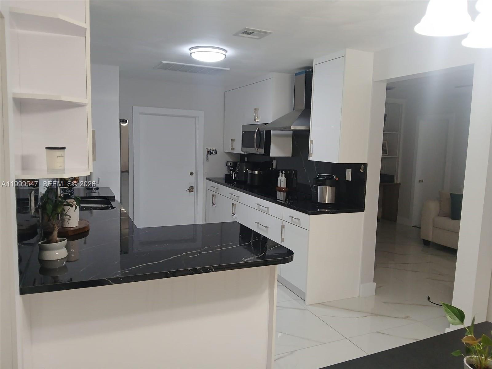 Single Family 5BR 4BA - 2211 NEW JERSEY RD, Lakeland, FL