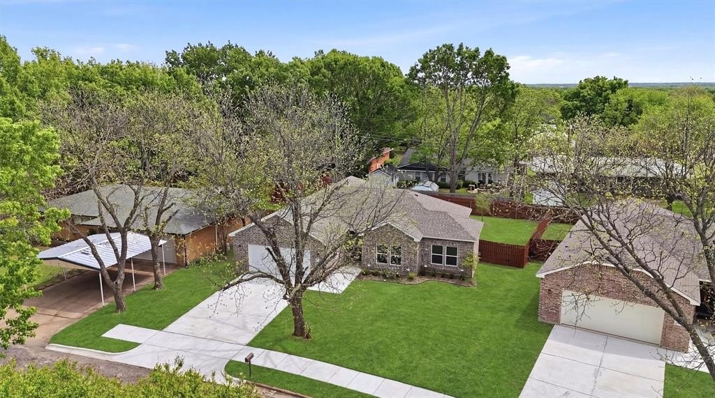 Single Family 4BR 3BA - 1015 Holiday, Sherman, TX
