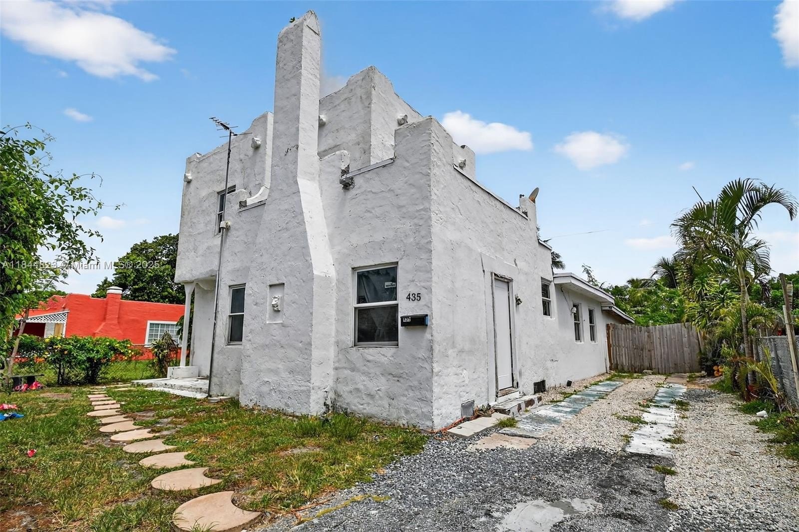Single Family 4BR 2BA - 435 Avenida Alegre, West Palm Beach, FL
