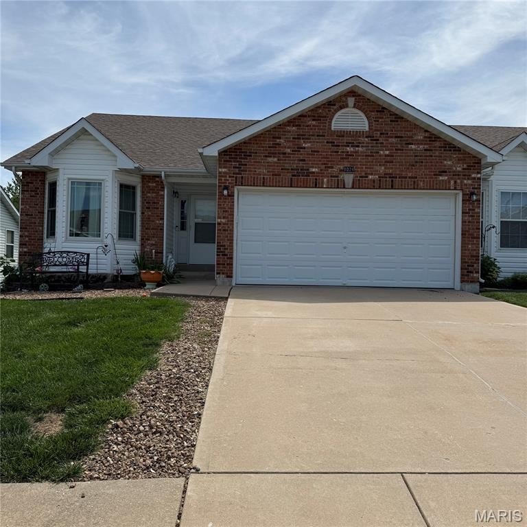Single Family 3BR 3BA - 1024 Pin Oak Drive, Warrenton, MO