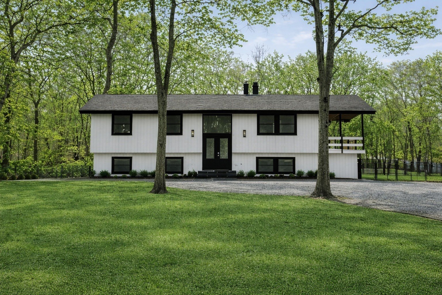 105 Old Riverhead Rd West