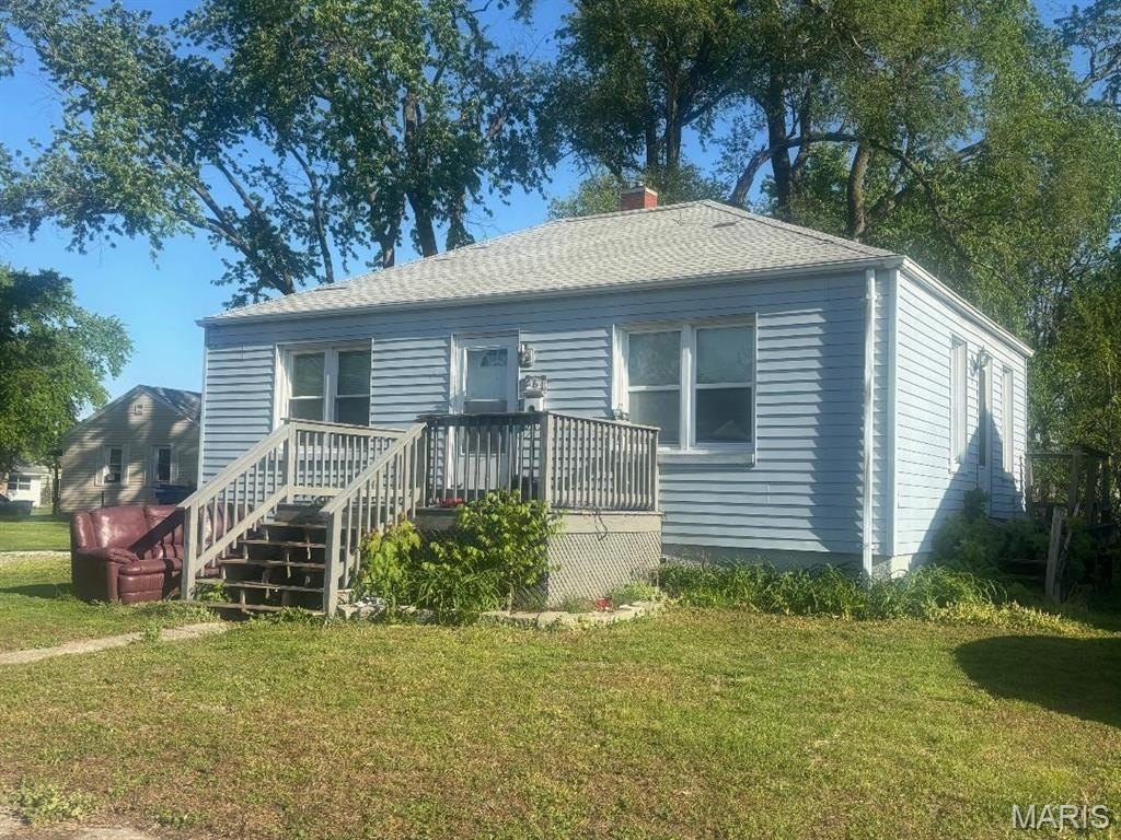Single Family 2BR 1BA - 261 Victory Drive, East Alton, IL