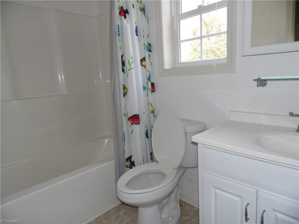 Other 5BR 3BA - 232 Riverview Drive, Sparta, NC