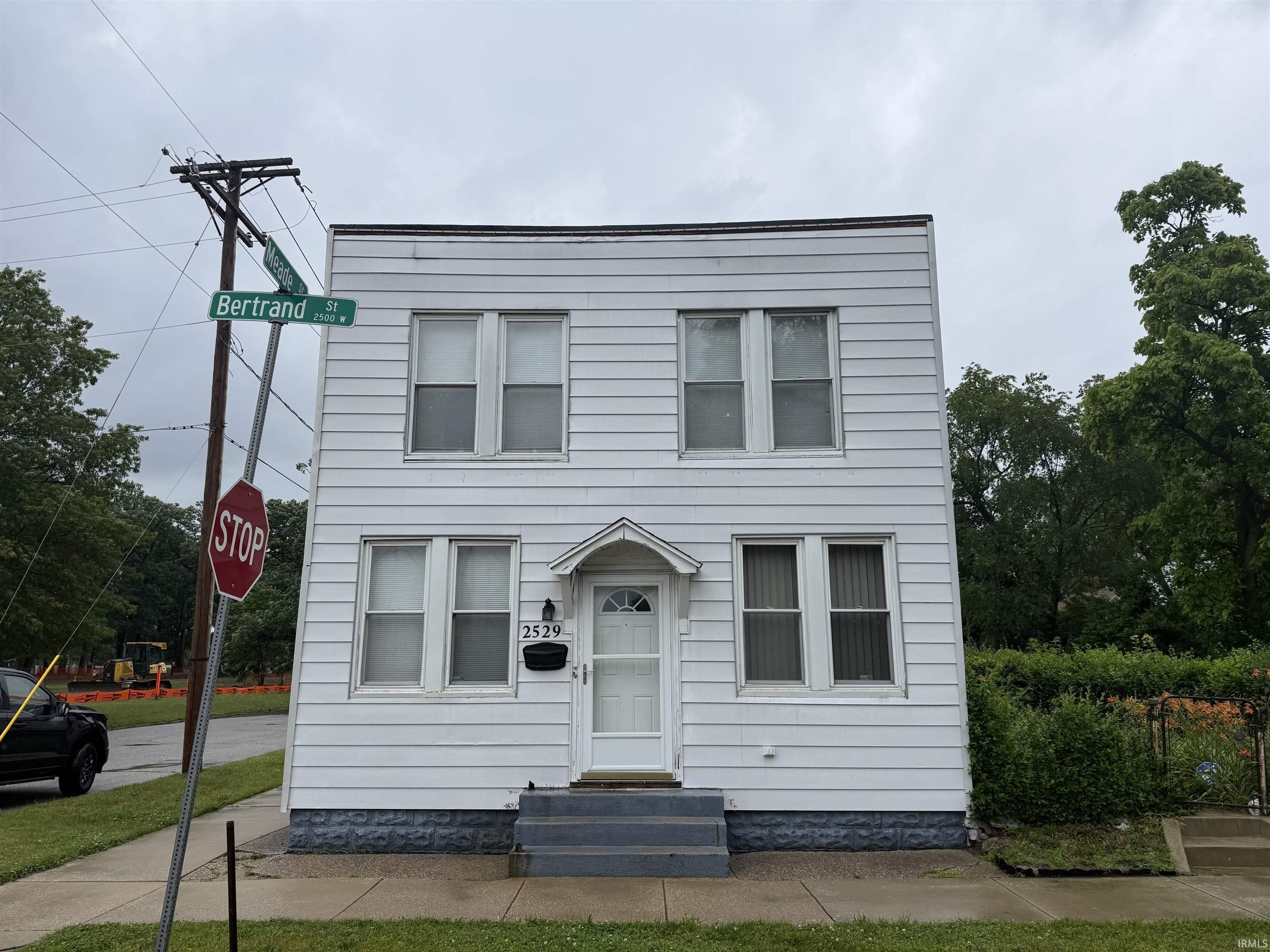 Single Family 4BR 1BA - 2529 Bertrand Street, South Bend, IN