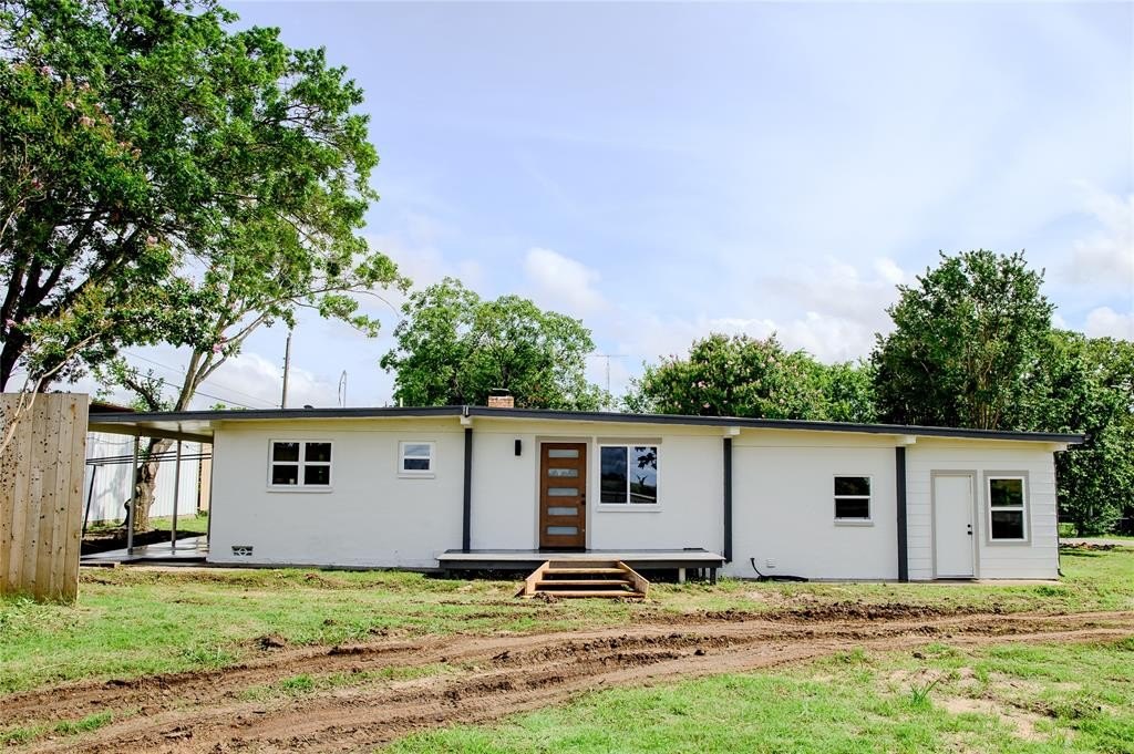 Single Family 3BR 2BA - 32 Pueblo Drive, Gordonville, TX