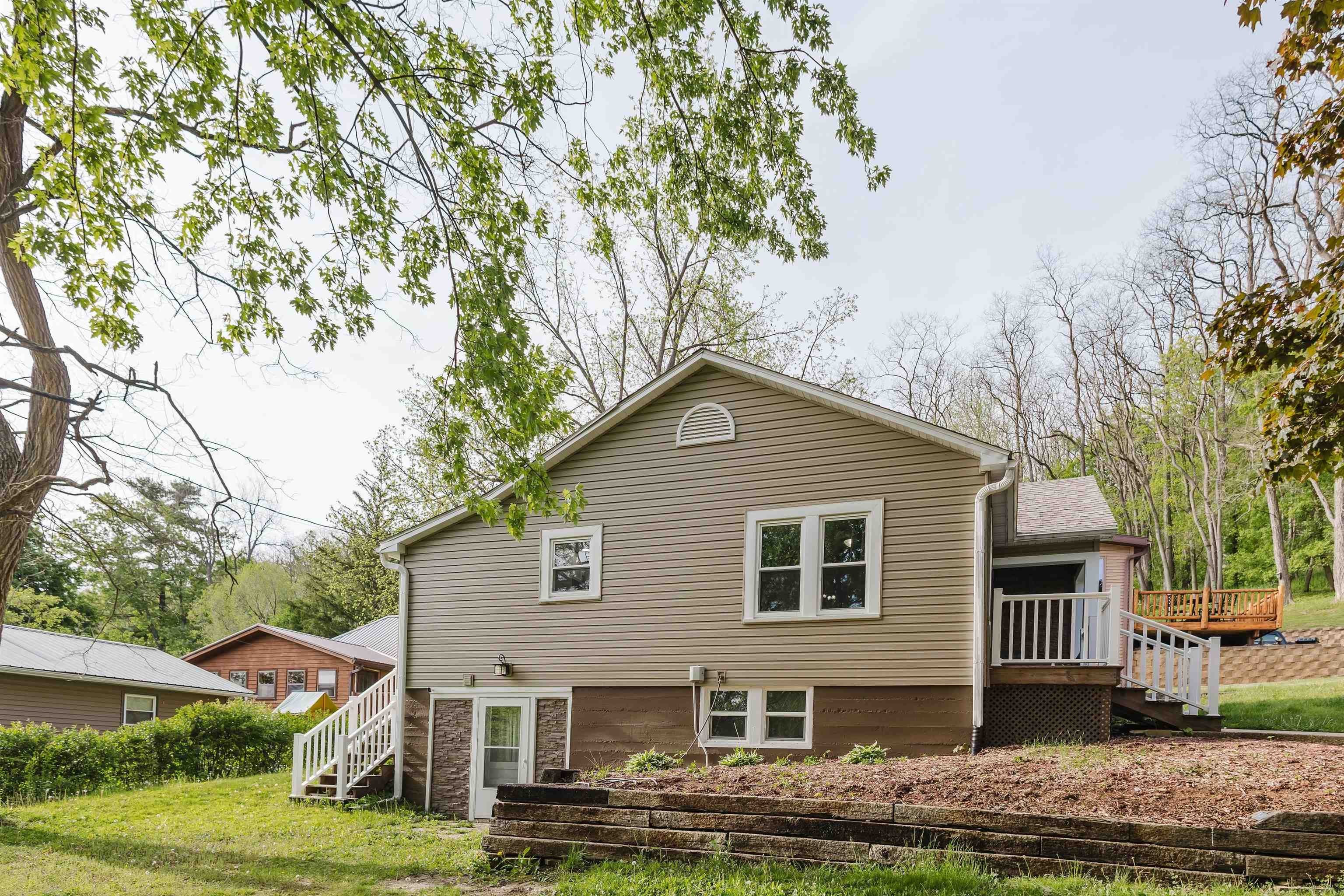 Single Family 2BR 1BA - 198 S Rosa Street, Richland Center, WI