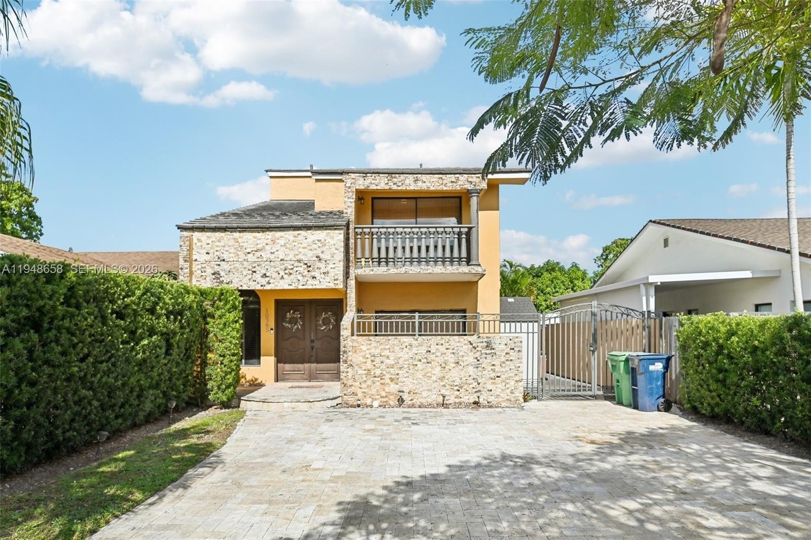 Single Family 3BR 2BA - 10365 SW 11th Ter, Miami, FL