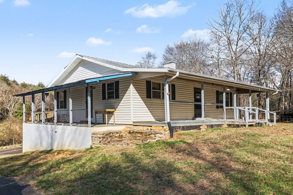 Single Family 2BR 2BA - 595 Wildlife Trail, Morganton, GA