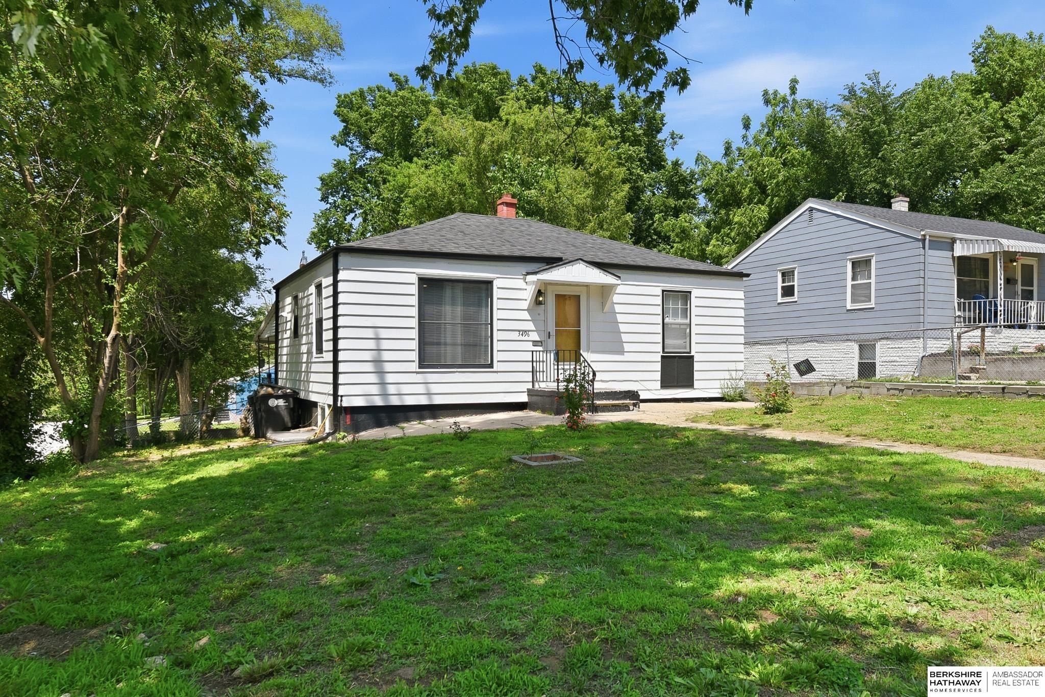 Single Family 4BR 2BA - 3496 Pratt Street, Omaha, NE