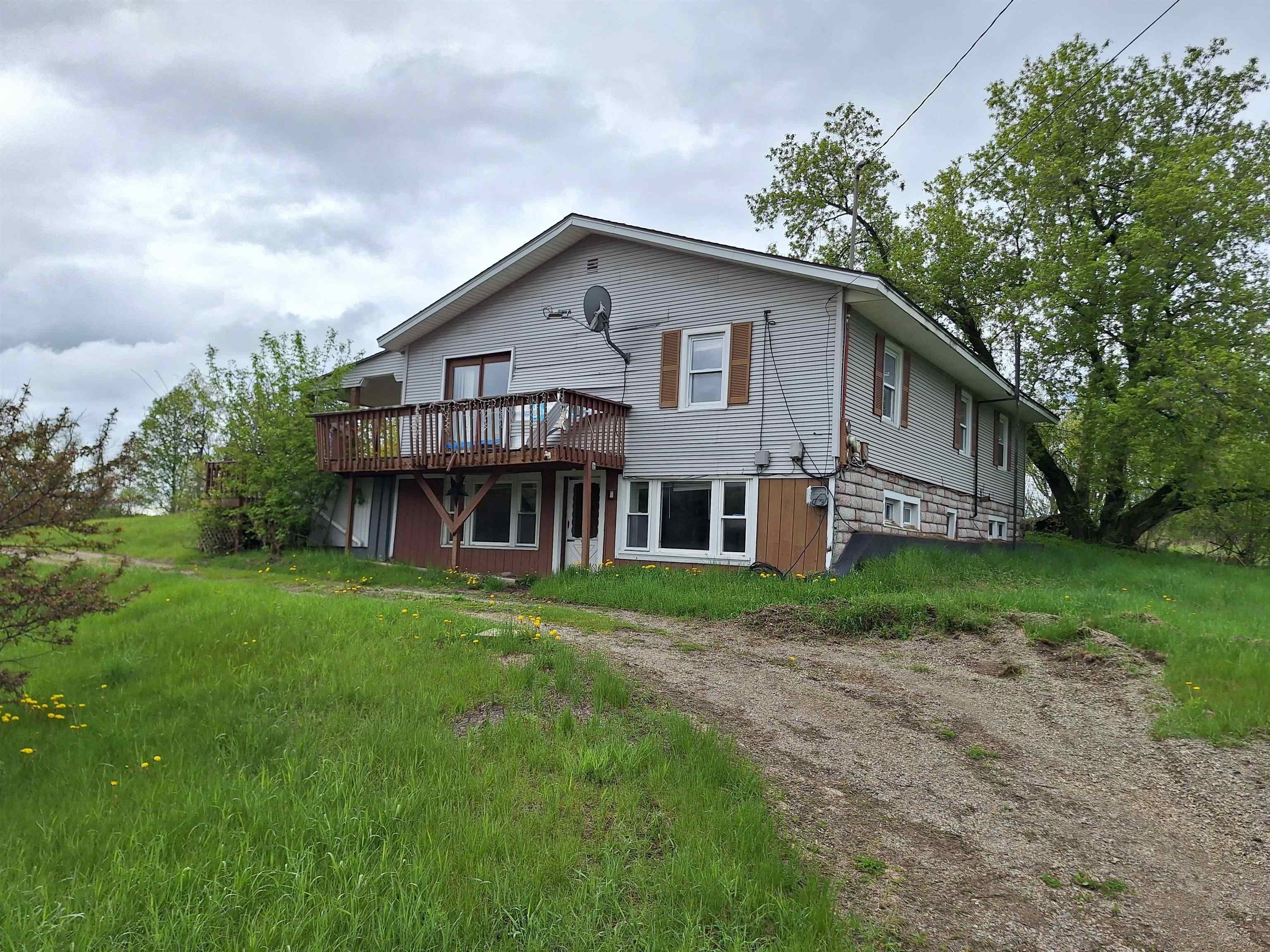 Single Family 5BR 2BA - 159 VT Route 105, Sheldon, VT
