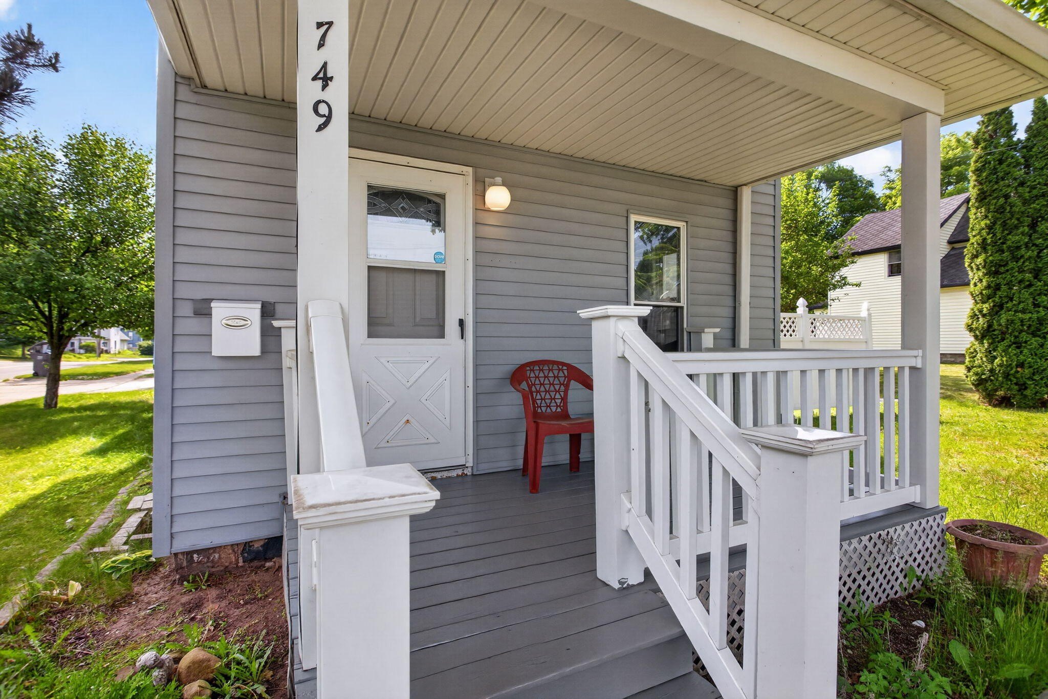 Single Family 2BR 1BA - 749 Kennedy Street, Jackson, MI